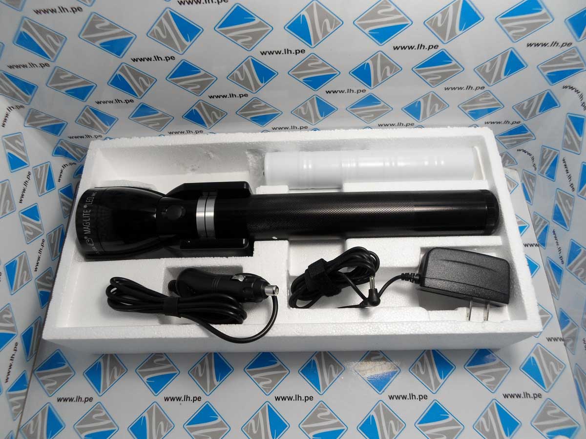RL1019 165-000-017    MagCharger LED Rechargeable Flashlight with 120V